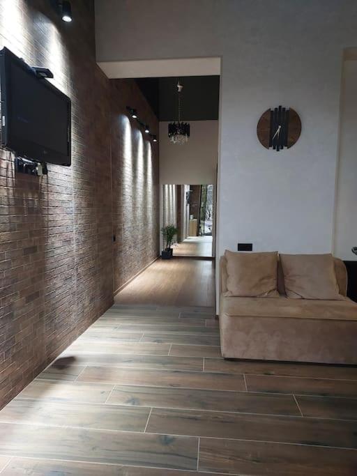 Soma Apartment Kutaisi Exterior photo